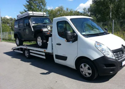 Abschleppwagen Warschau: Geländewagen-Transport