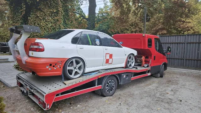 Car towing after a collision, roadside assistance Warsaw