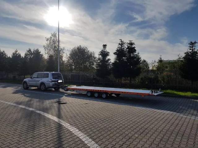 Abschleppwagen Warschau: SUV-Abschleppen