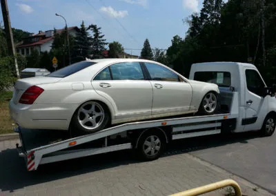 Tow truck Warsaw: Mercedes S-Class